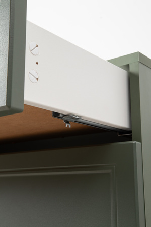 Комод Марион 16.256 дымчатый зеленый K521, олива шагрень AG 1050 ПВХ, белый PE шагрень